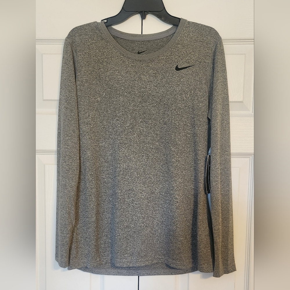 Womens Nike Dri-Fit Anti- Odor Long Sleeve size Large